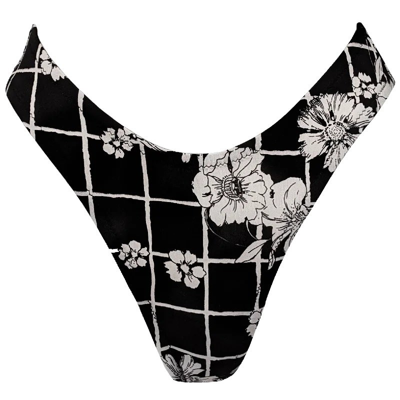 statement - making women gartersBASIC BRIEF - FLORAL