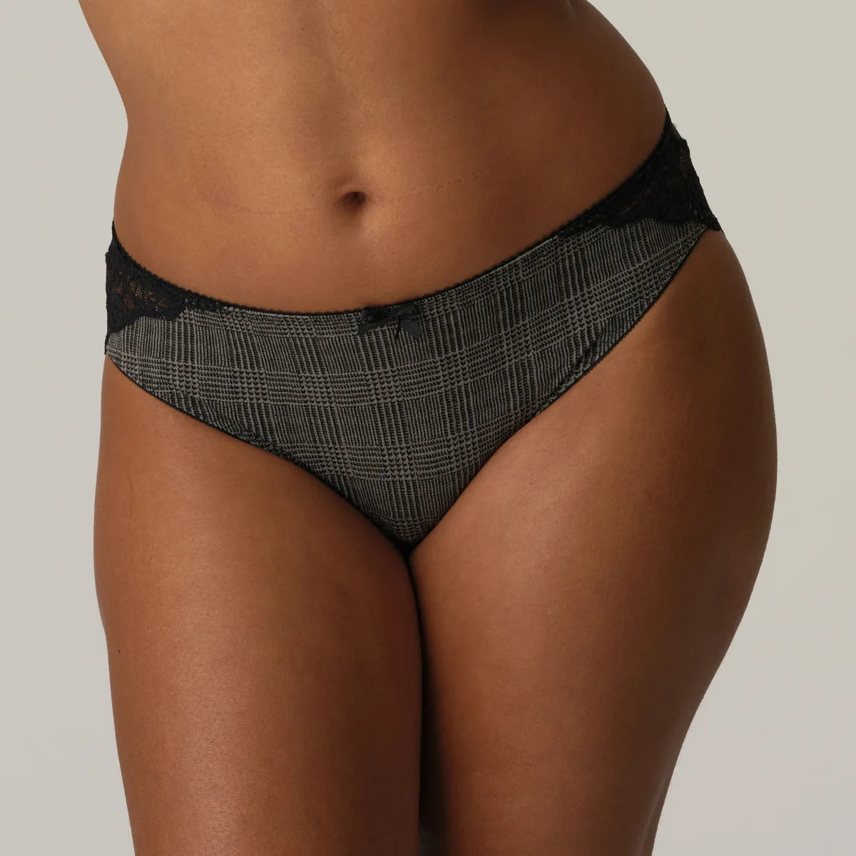 seamless shape - wear women briefs for a seamless appearancePrima Donna Madison Rio Brief in Black Tailor