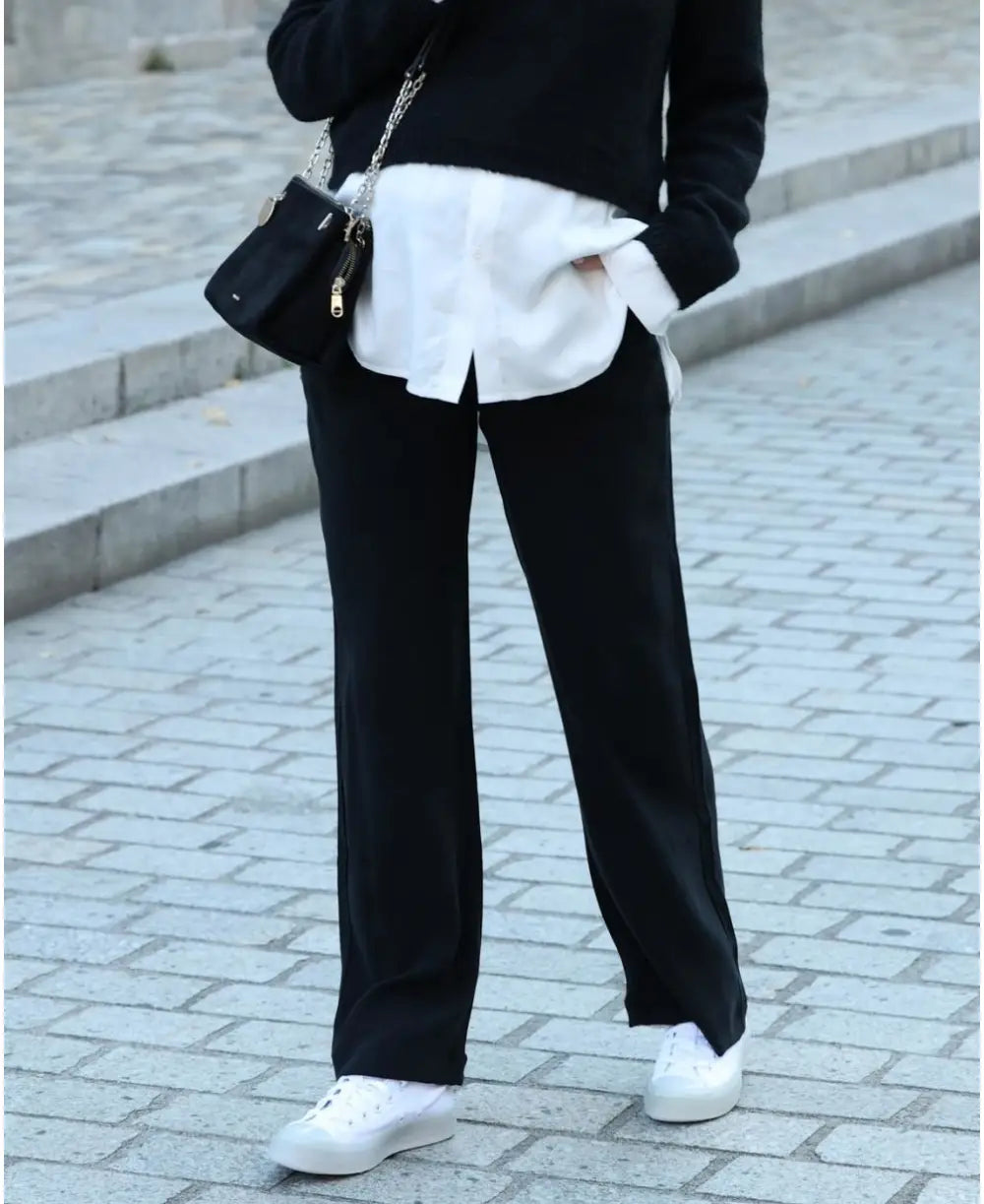 Wide leg pants Betty black