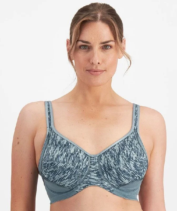 seamless backless bras for summer dressesBerlei Electrify Underwire Sports Bra - Heartline